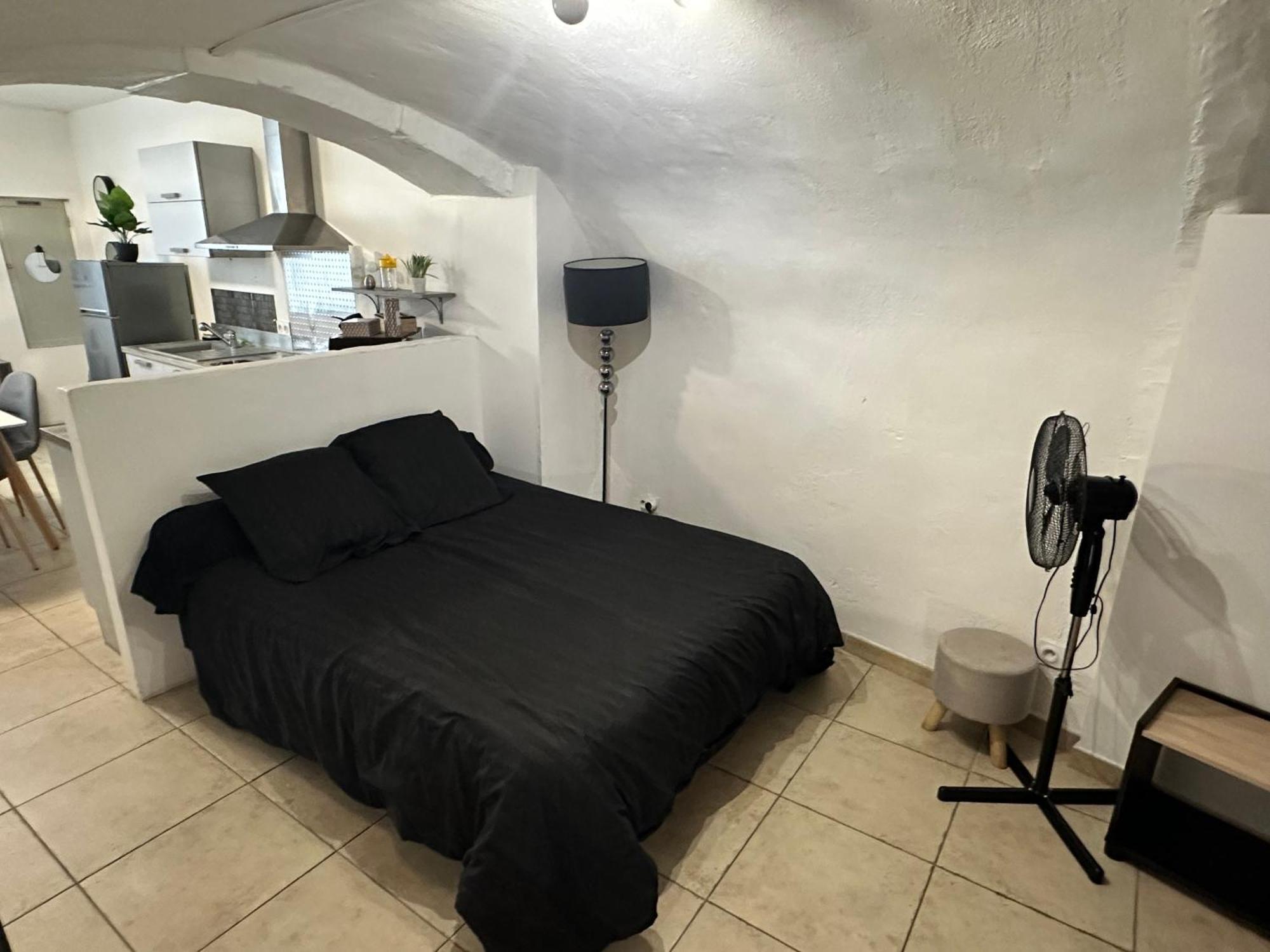 Apartment F1 Rez De Chaussee Au Coeur De Pont-saint Esprit Pont-Saint-Esprit